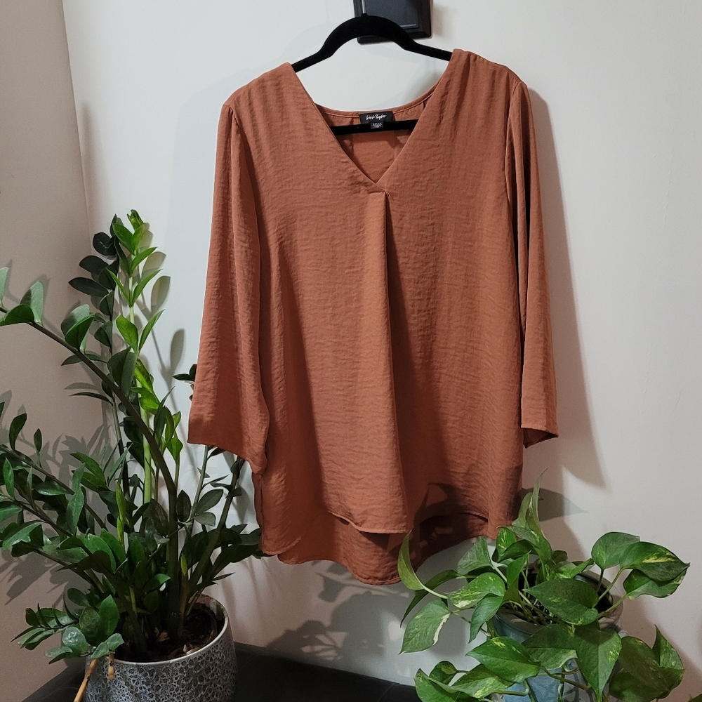 SIZE XL.  Lord and Taylor Rust blouse.  Front pleated blouse.